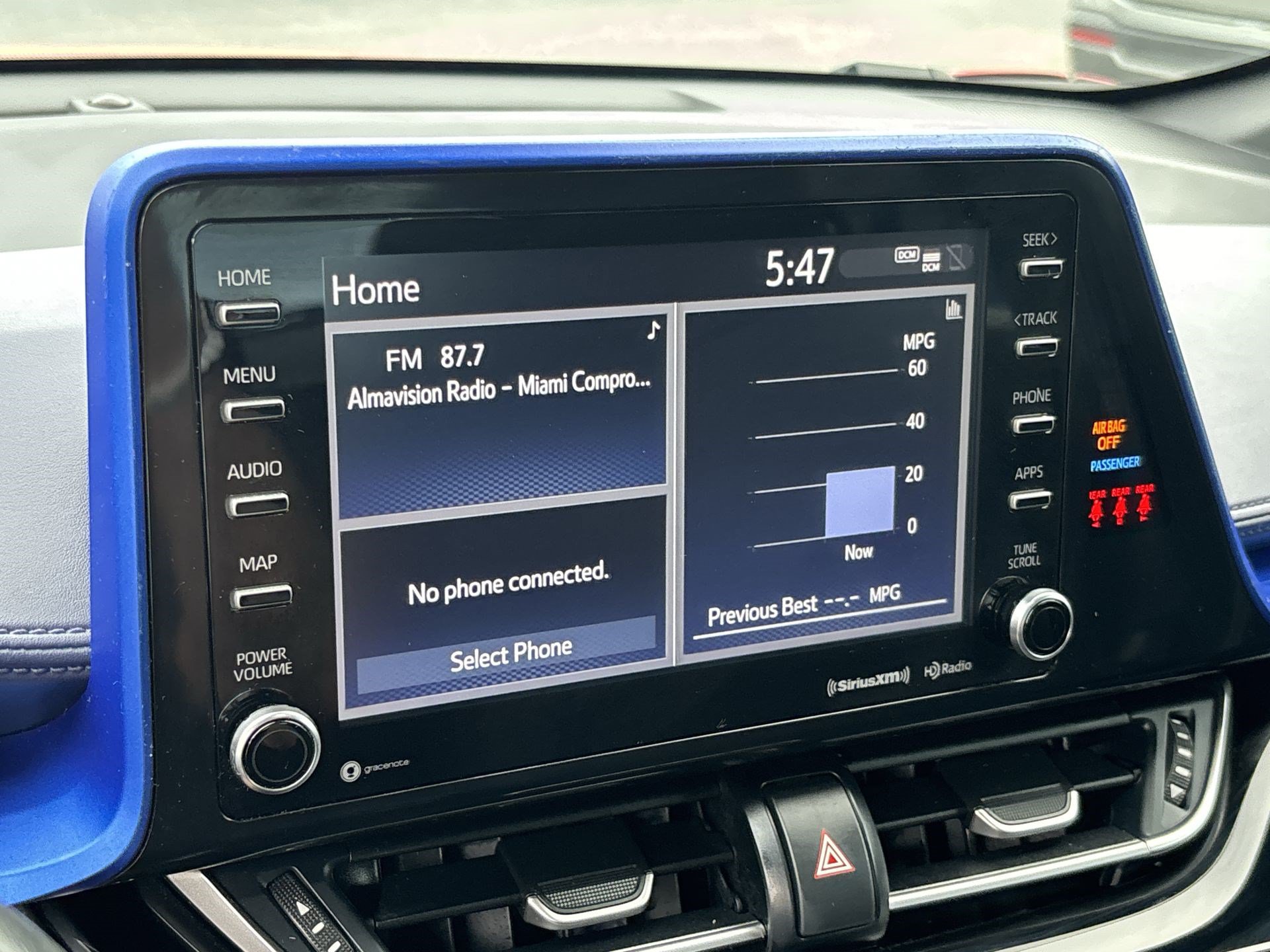 Used 2021 Toyota C-HR XLE FWD image 12