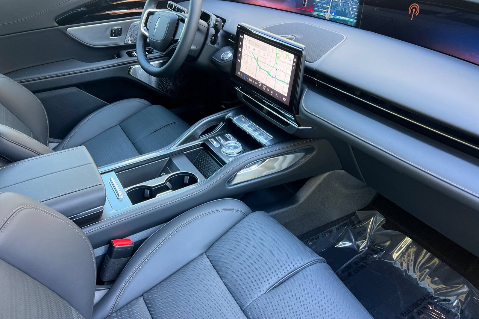 New 2026 Lincoln Nautilus Reserve AWD/4WD image 13