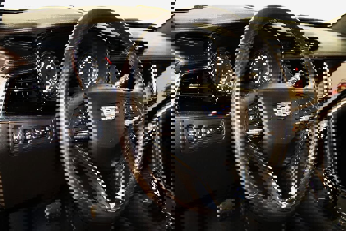 Used 2022 Cadillac XT6 Premium Luxury w/ Technology Package image 37