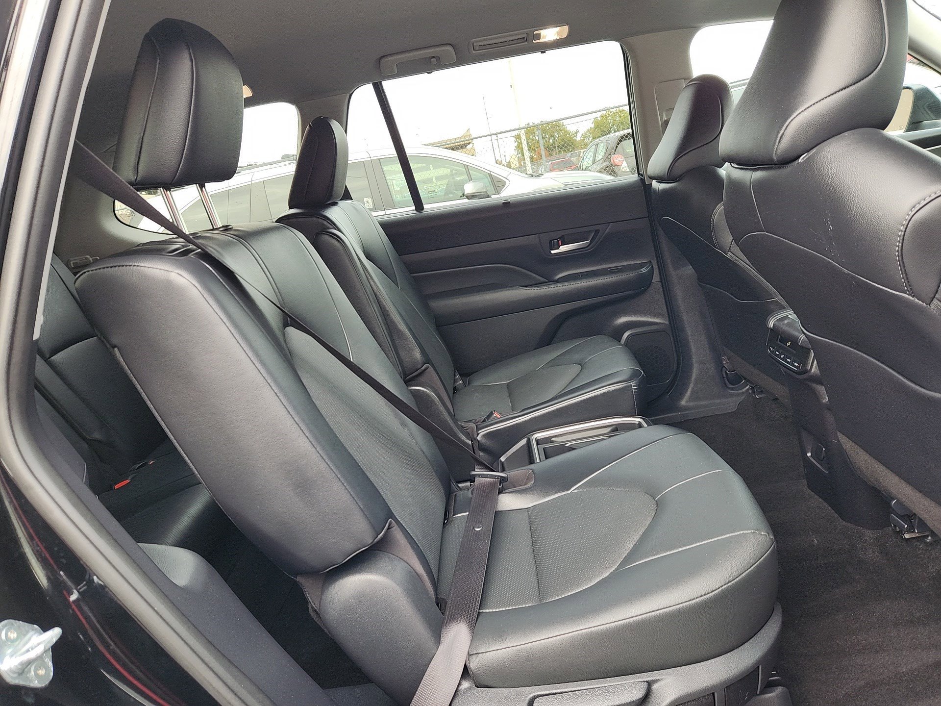 Certified 2025 Toyota Grand Highlander AWD image 32