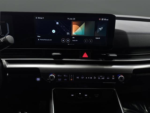 Used 2025 Kia Carnival SX w/ SX Dark Edition Package image 9