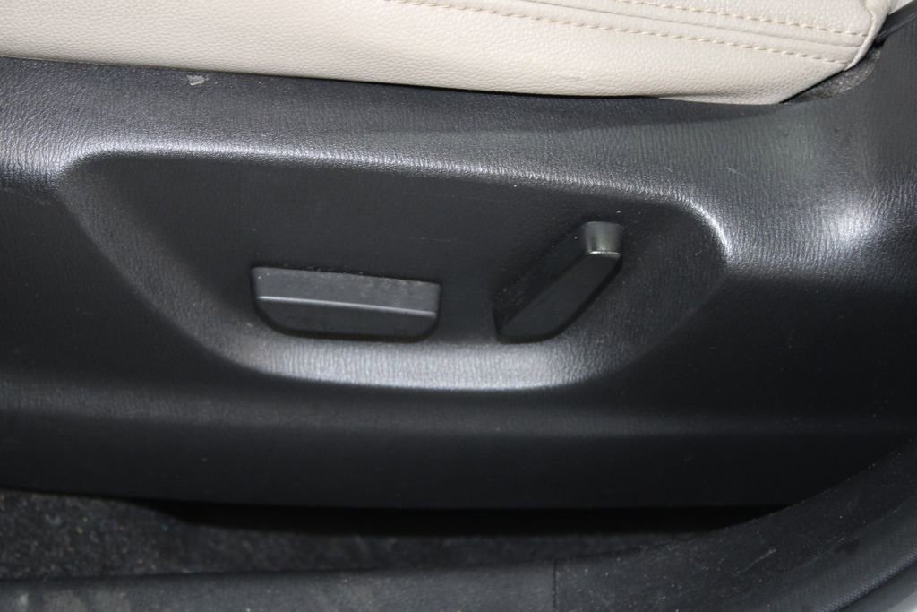 Used 2013 MAZDA CX-5 Touring w/ Touring Tech Pkg image 19