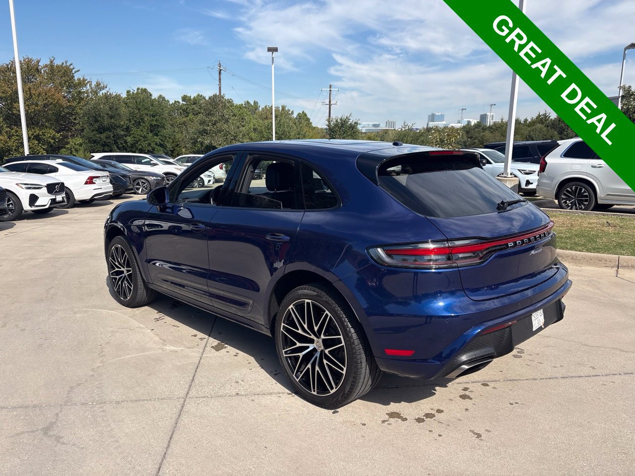 Used 2024 Porsche Macan w/ Premium Plus Package AWD/4WD image 9