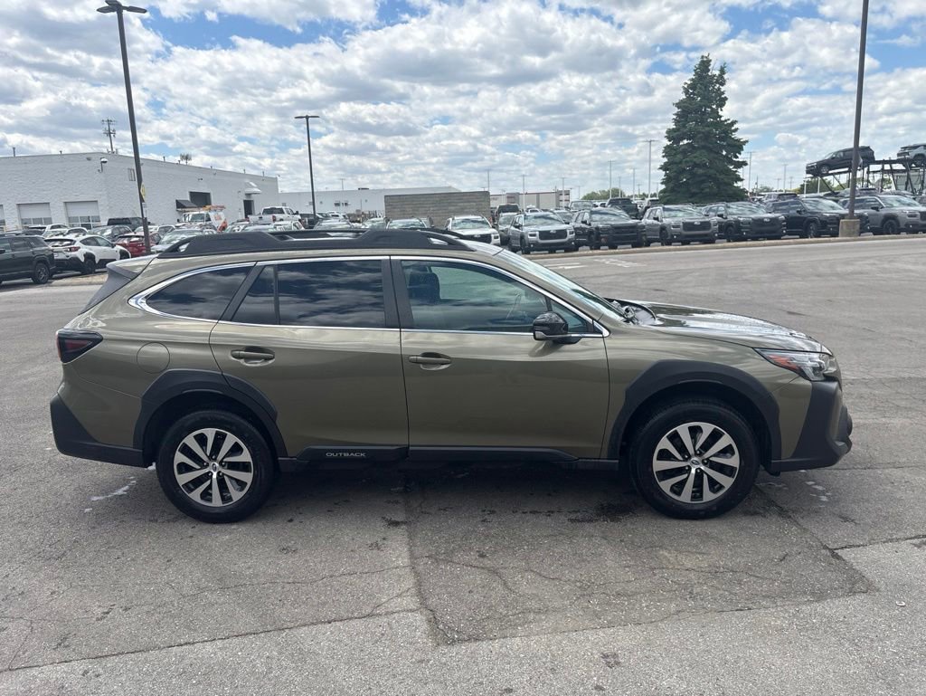 Certified 2024 Subaru Outback Premium AWD/4WD image 2