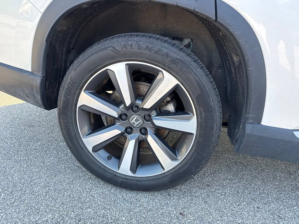 Certified 2025 Honda Pilot Elite image 8