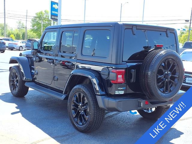 Used 2023 Jeep Wrangler Unlimited Sahara w/ Cold Weather Group AWD/4WD image 3