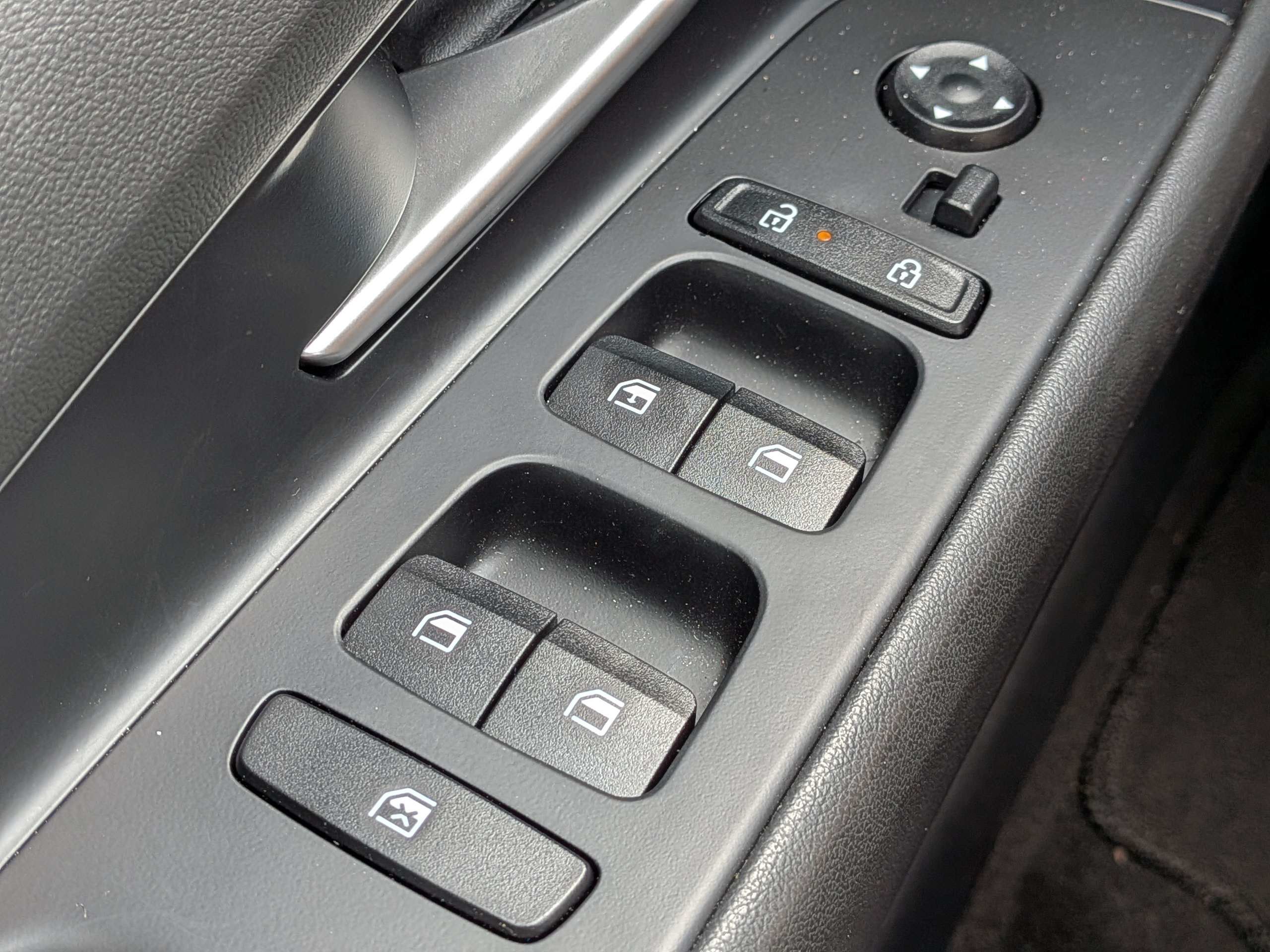 Certified 2026 Hyundai Elantra SE FWD image 21