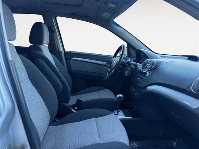 Used 2011 Chevrolet Aveo5 LT w/ Driver Convenience Package image 14