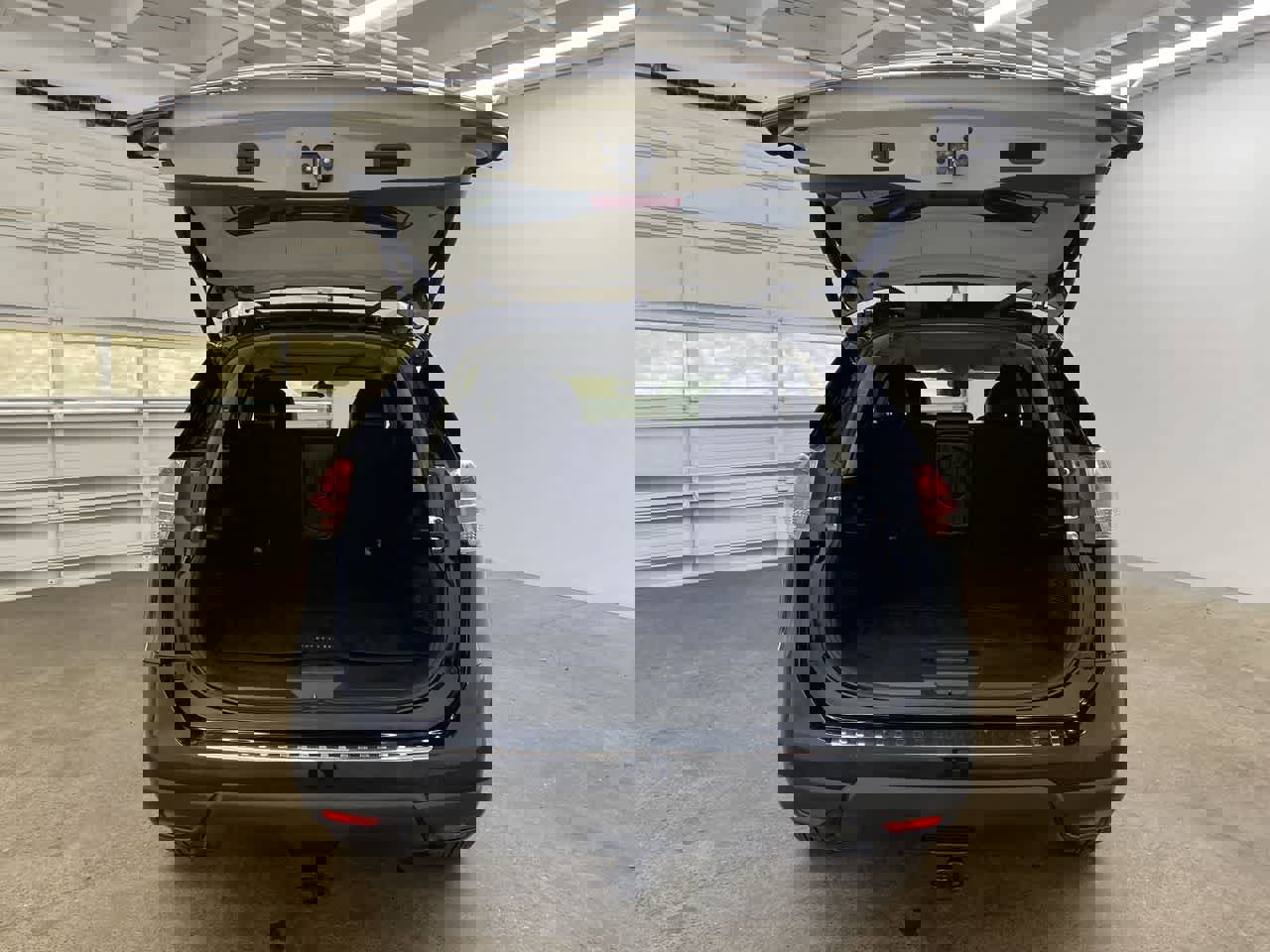 Used 2016 Nissan Rogue SL w/ SL Premium Package image 30