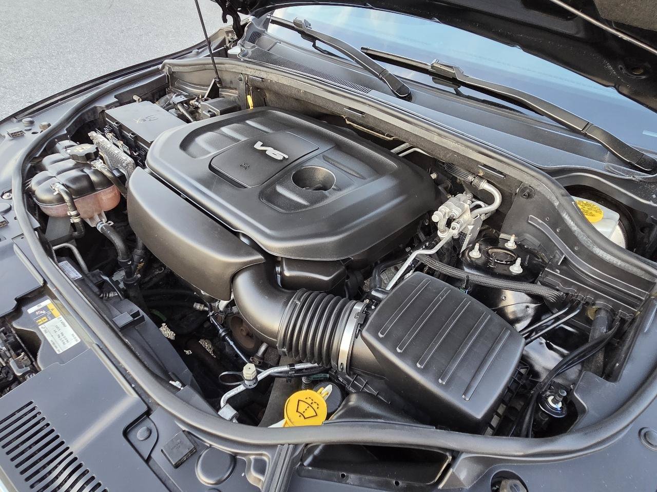 Used 2019 Dodge Durango SXT AWD/4WD image 40