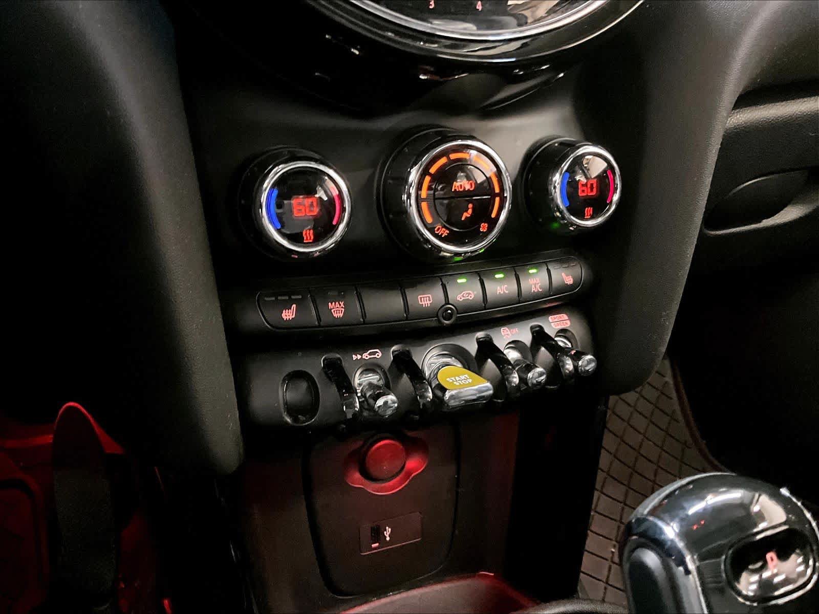 Used 2024 MINI Cooper SE FWD image 35