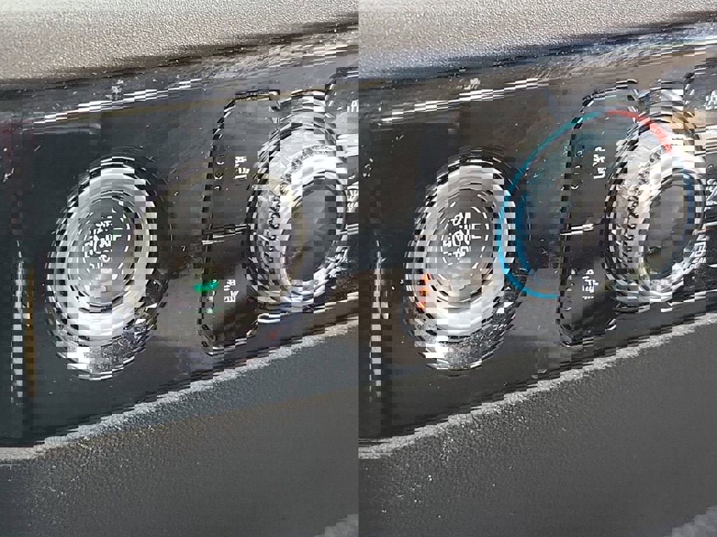 Used 2023 GMC Sierra 1500 Elevation image 22