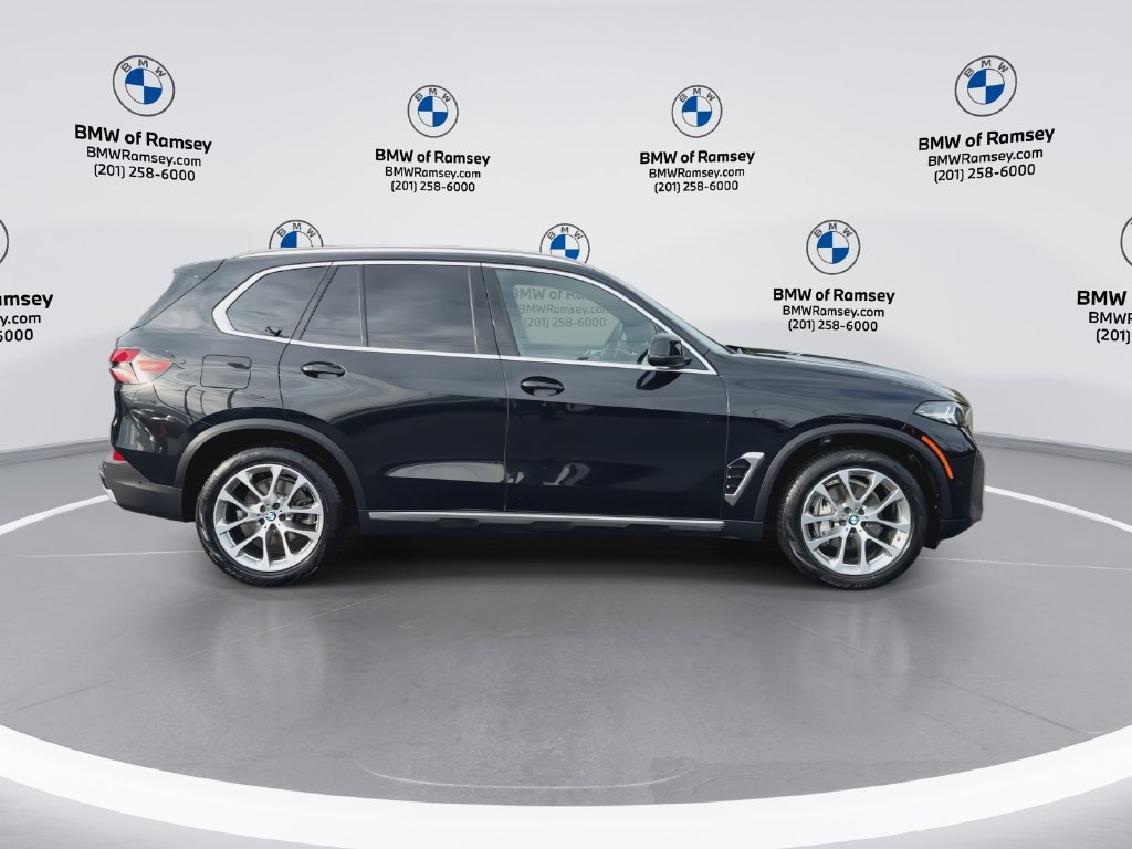 Used 2024 BMW X5 xDrive40i AWD/4WD image 9