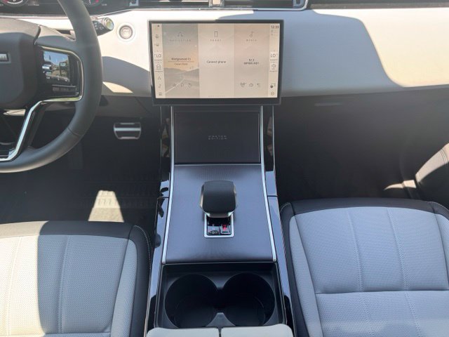 New 2026 Land Rover Range Rover Evoque Hoxton AWD/4WD image 27