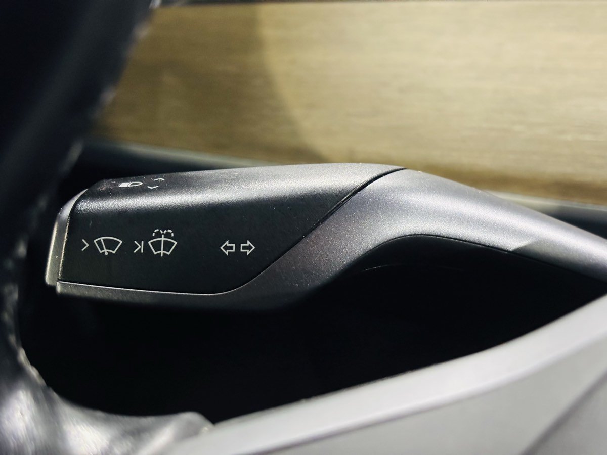 Used 2018 Tesla Model 3 Mid Range RWD image 43