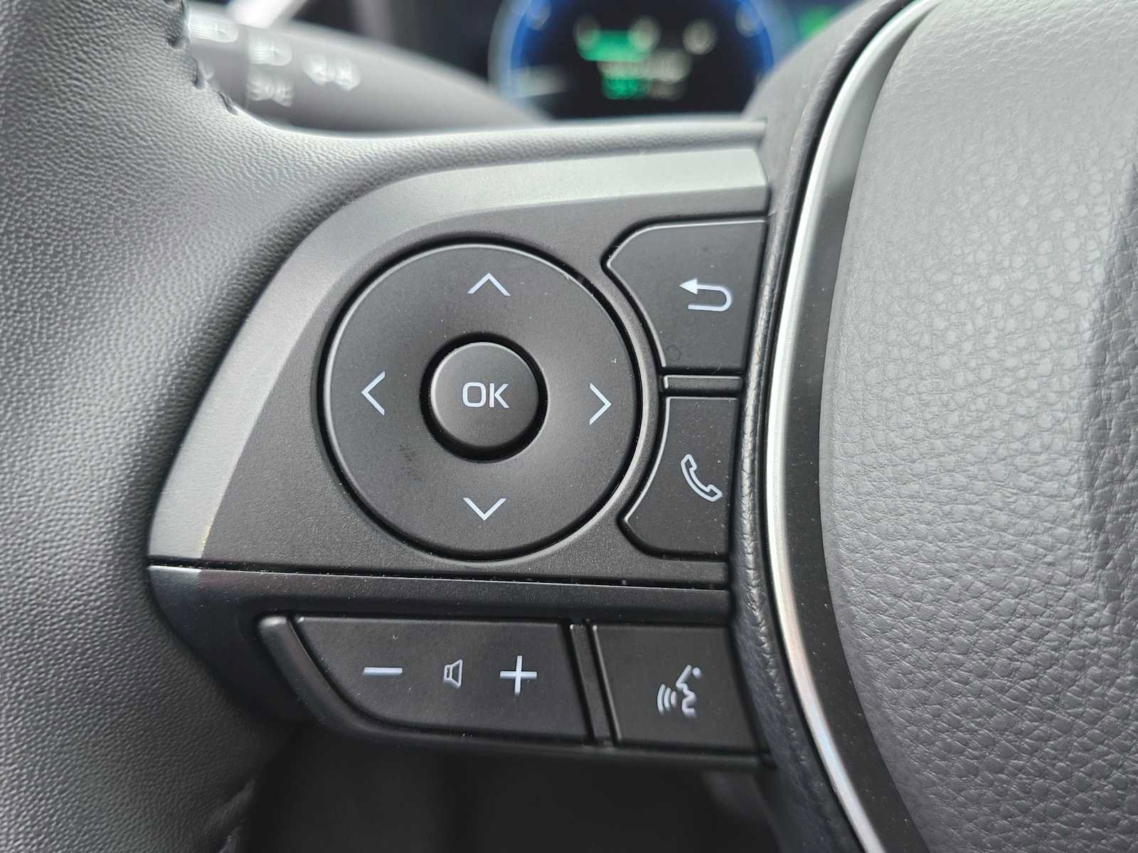 Certified 2026 Toyota Corolla SE w/ SE Package image 32