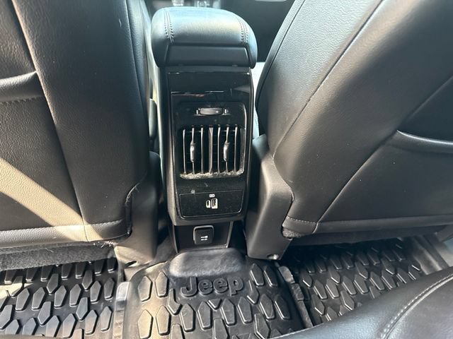 Used 2023 Jeep Compass Latitude w/ Sun and Sound Group AWD/4WD image 12