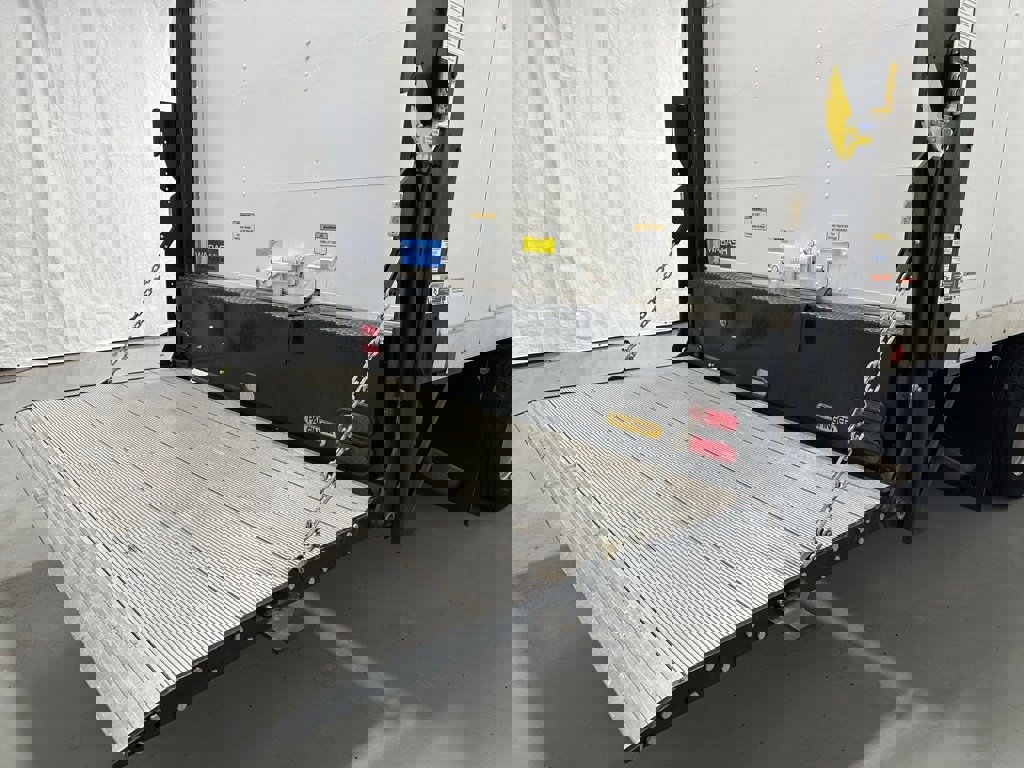 Used 2022 Chevrolet Express 3500 w/ Power Convenience Package image 35