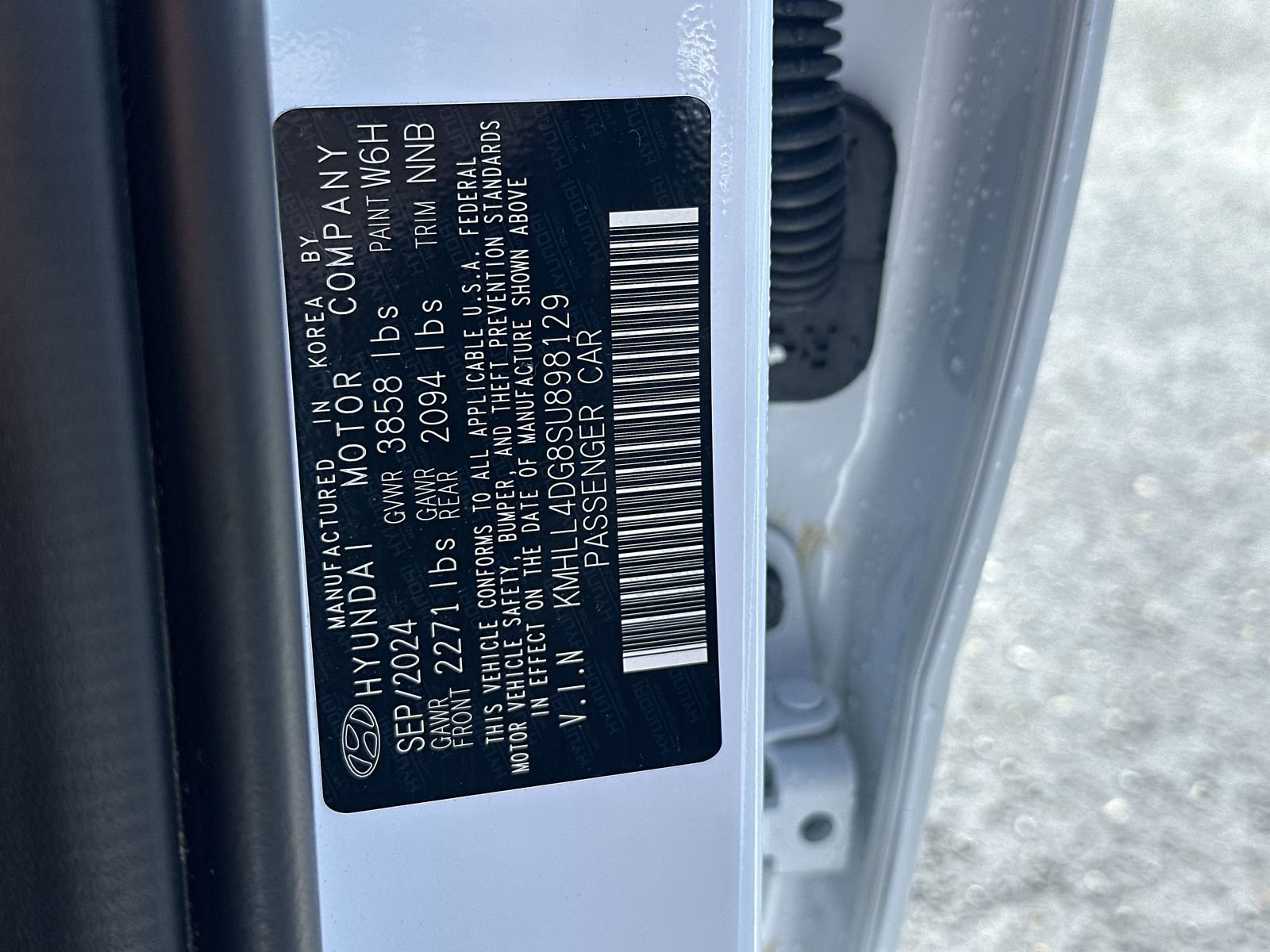 Used 2025 Hyundai Elantra SE FWD image 35