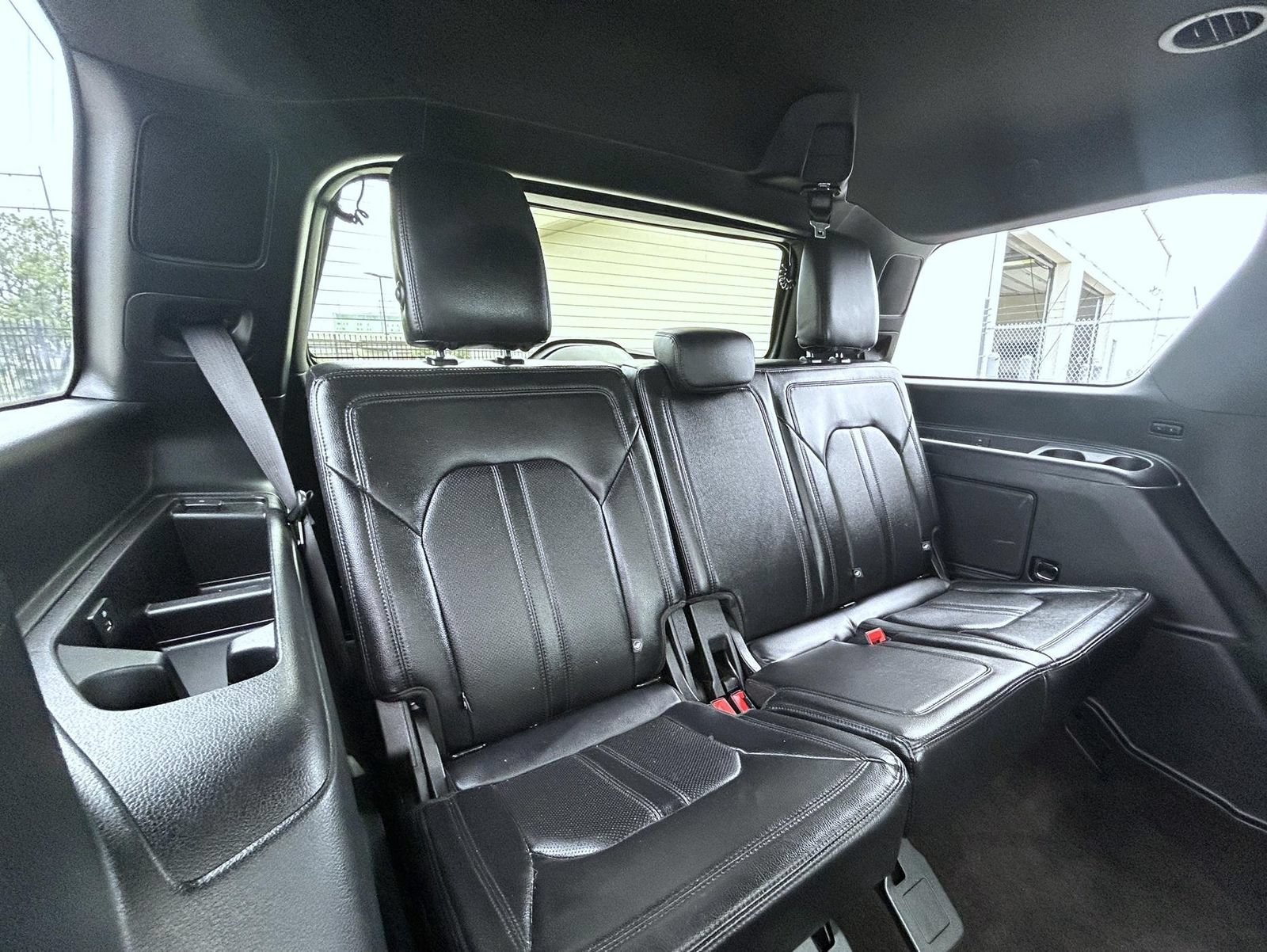 Used 2019 Ford Expedition Limited w/ Equipment Group 301A AWD/4WD image 21