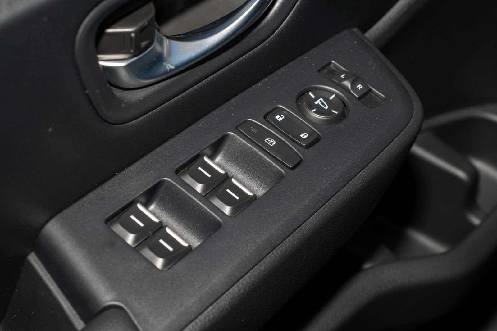 Certified 2025 Honda Pilot EX-L image 30