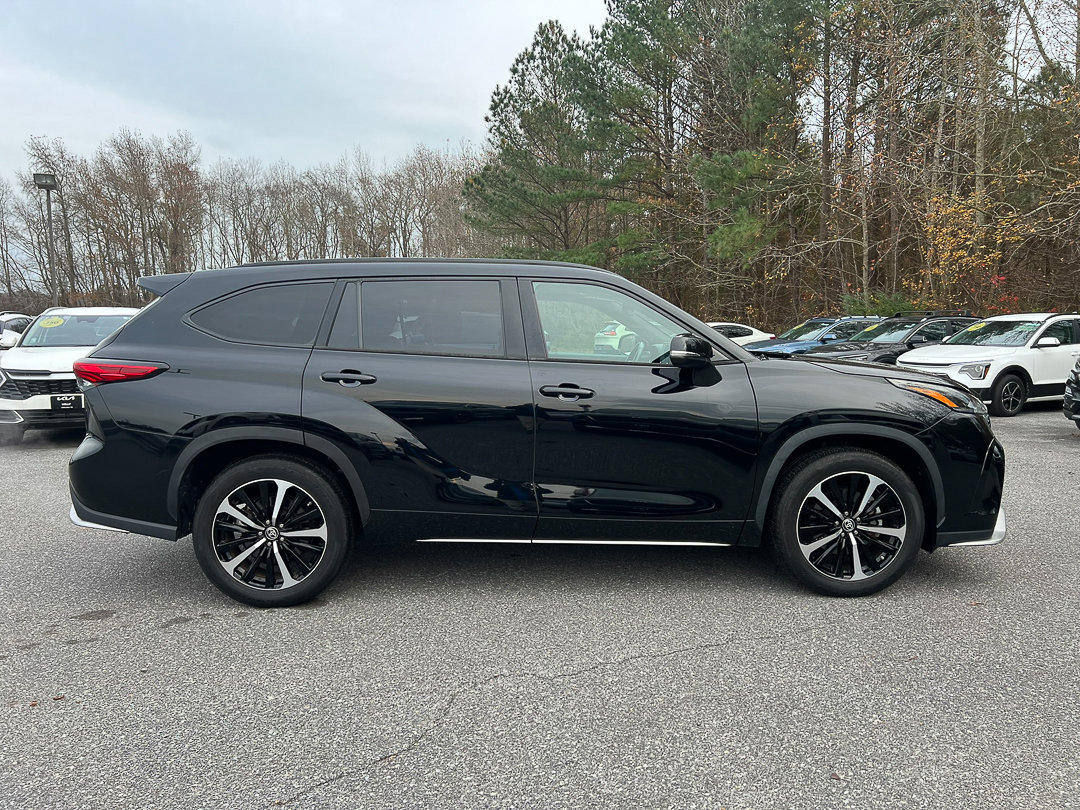 Used 2022 Toyota Highlander XSE image 10