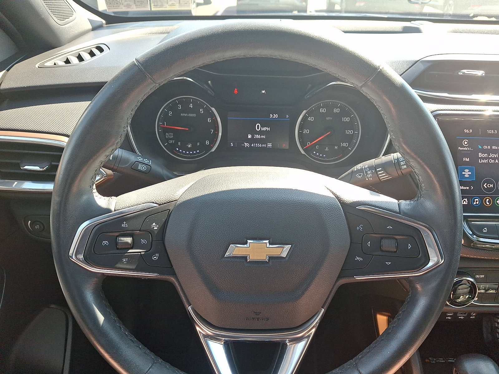 Used 2022 Chevrolet TrailBlazer ACTIV w/ Technology Package AWD/4WD image 18