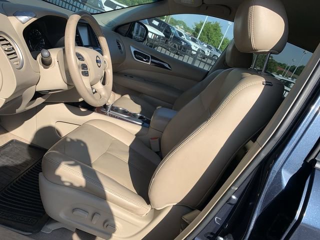Used 2015 Nissan Pathfinder SL w/ SL Tech Package image 18
