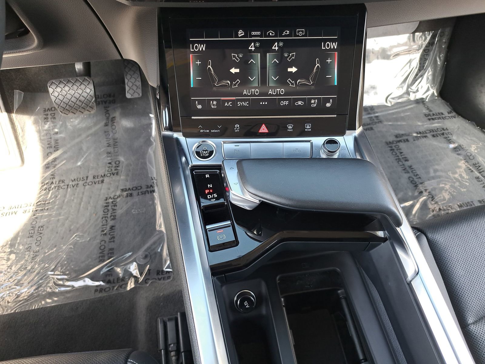 Certified 2024 Audi Q8 e-tron Premium Plus w/ Premium Plus Package image 22