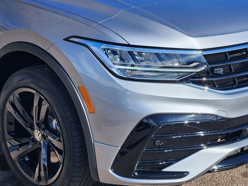 Used 2024 Volkswagen Tiguan SE R-Line image 27