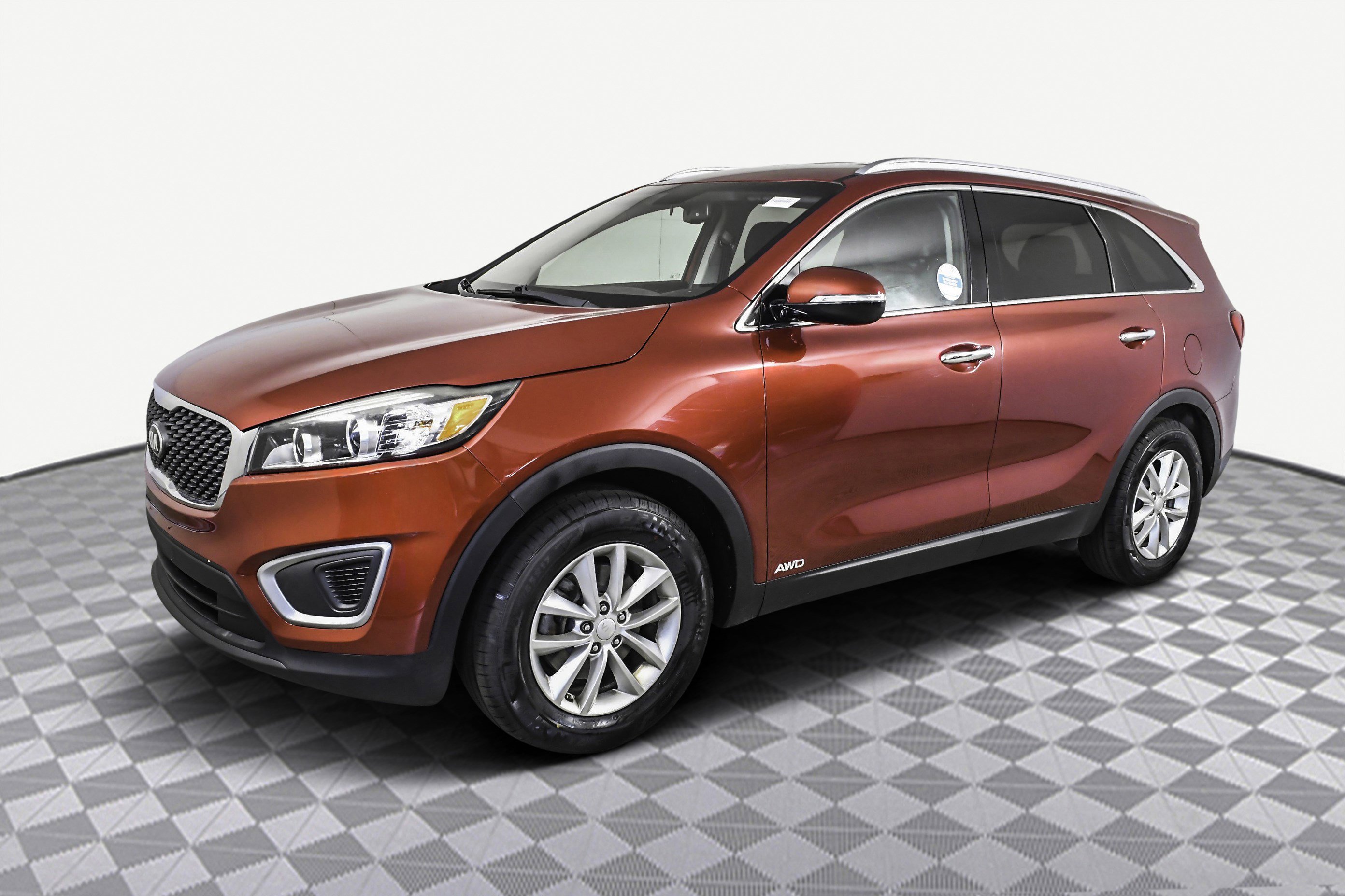 Used 2016 Kia Sorento LX w/ LX Convenience Package image 4