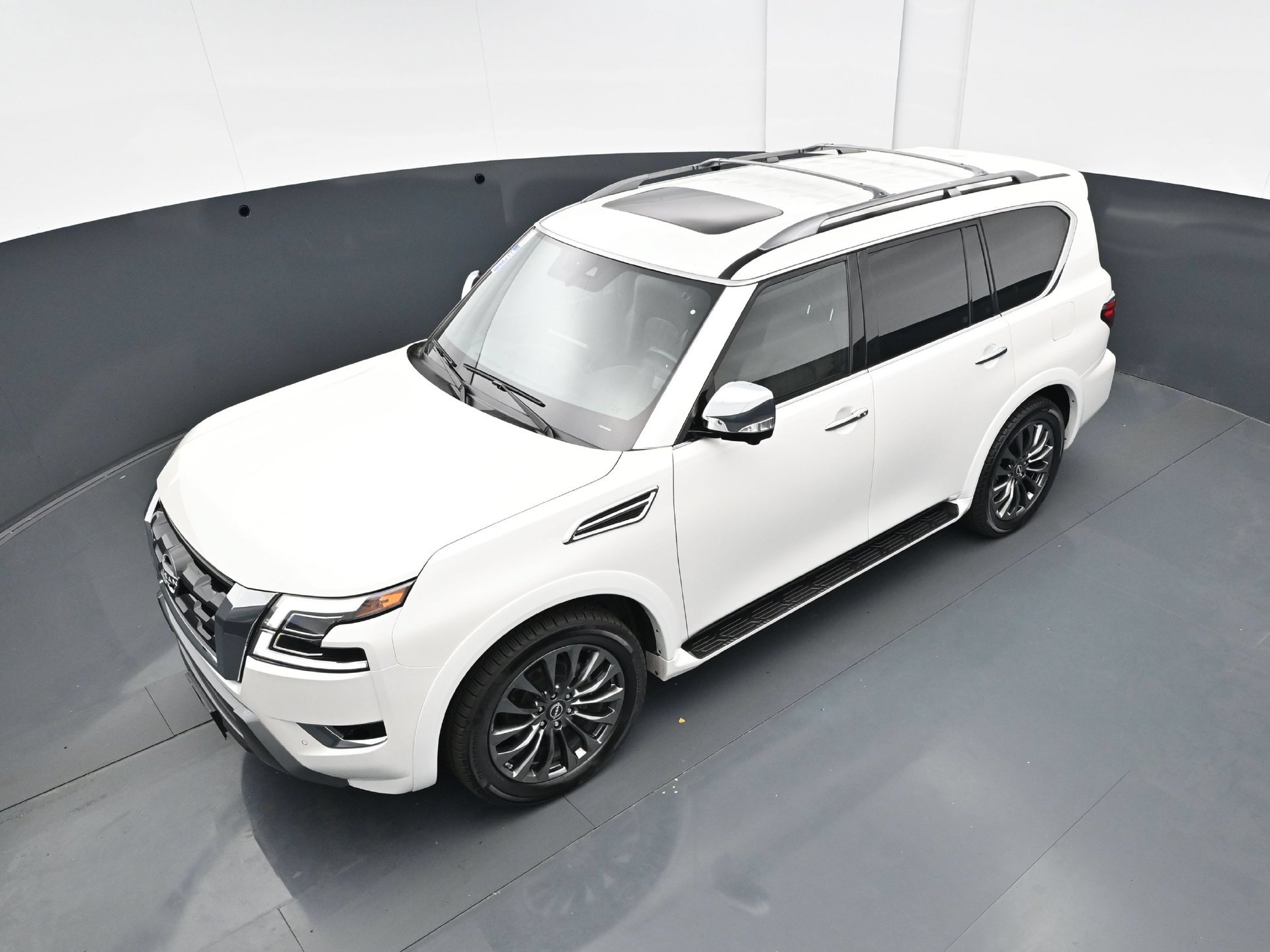 Used 2024 Nissan Armada Platinum w/ Captain's Chairs Package AWD/4WD image 42