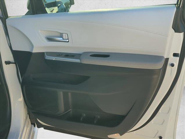 Used 2025 Toyota Sienna XLE w/ XLE Plus Package FWD image 25