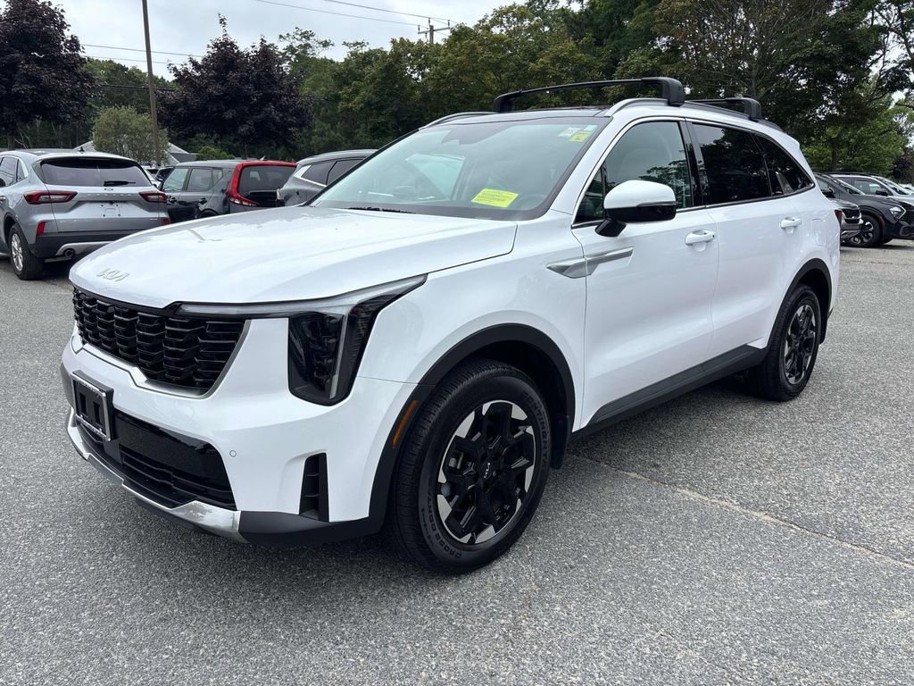 Used 2025 Kia Sorento S w/ Panoramic Sunroof Package image 5