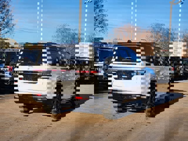 New 2026 Jeep Grand Wagoneer Summit w/ Premium Group III image 3