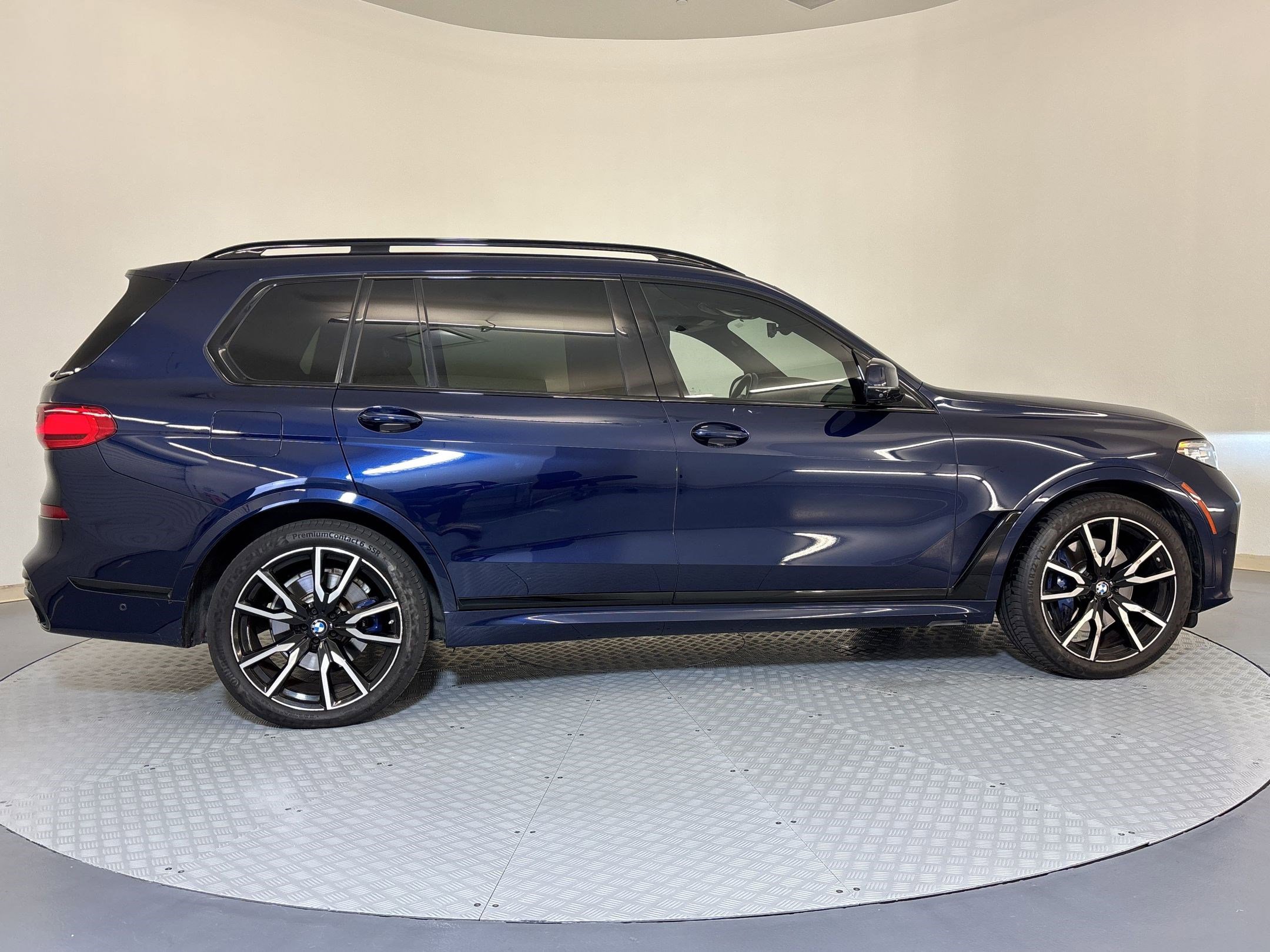 Used 2022 BMW X7 xDrive40i w/ M Sport Package image 7