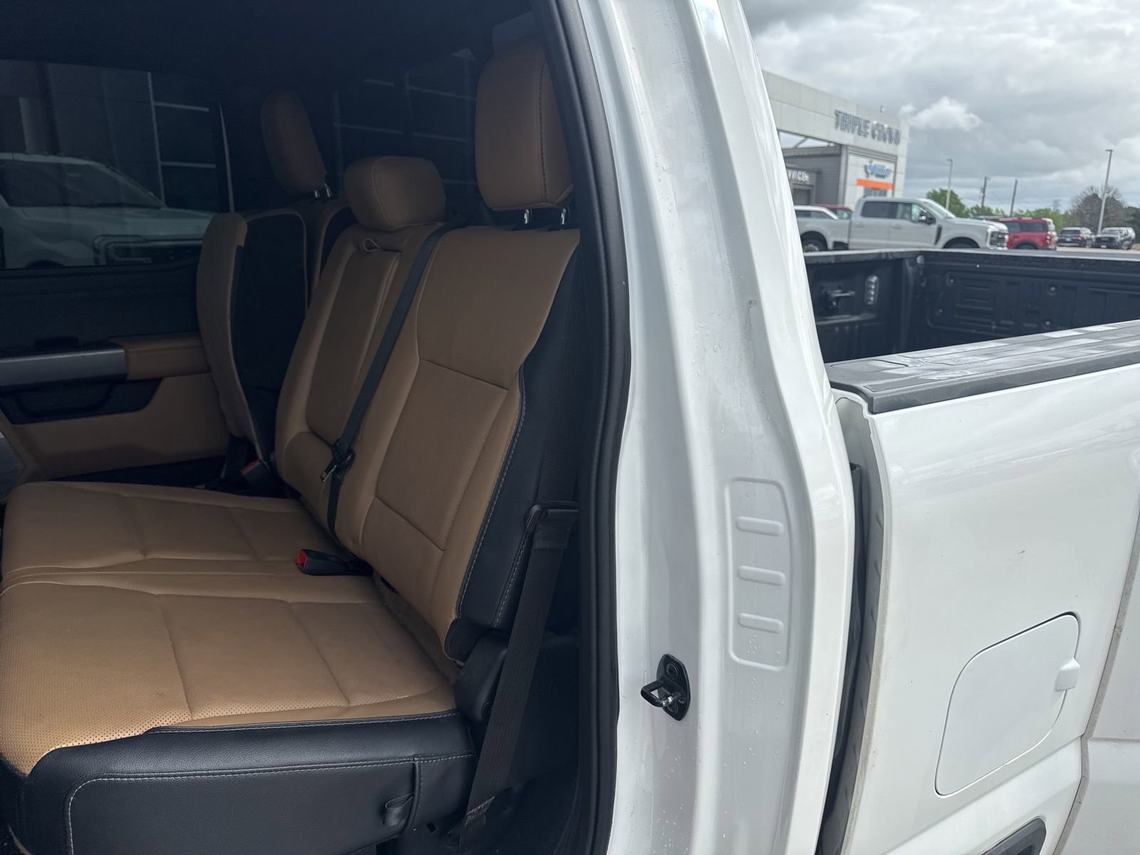 Used 2023 Ford F350 Lariat w/ Tow Technology Package image 10