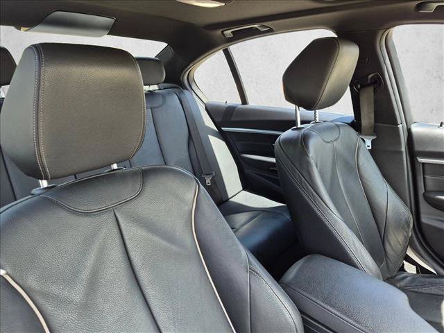 Used 2017 BMW 340i Sedan RWD image 18