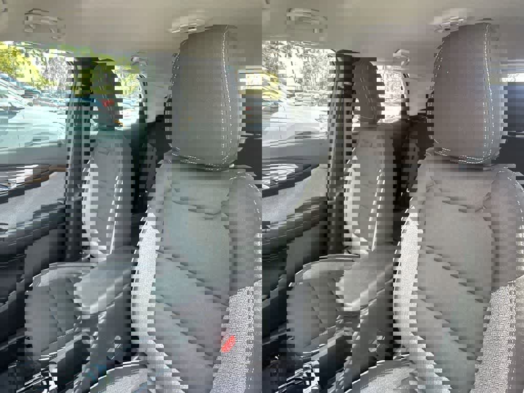 Used 2025 Chevrolet TrailBlazer LT w/ Convenience Package image 14