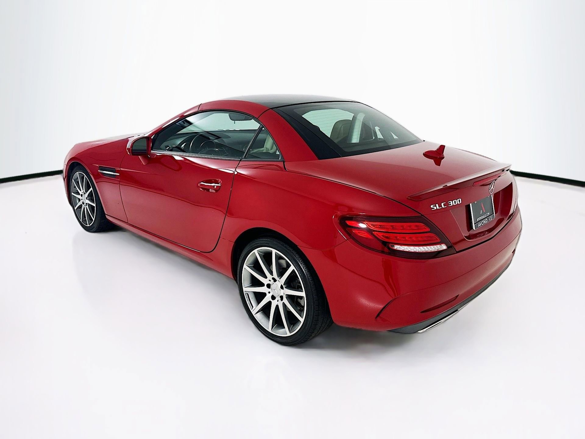 Used 2017 Mercedes-Benz SLC 300 image 6