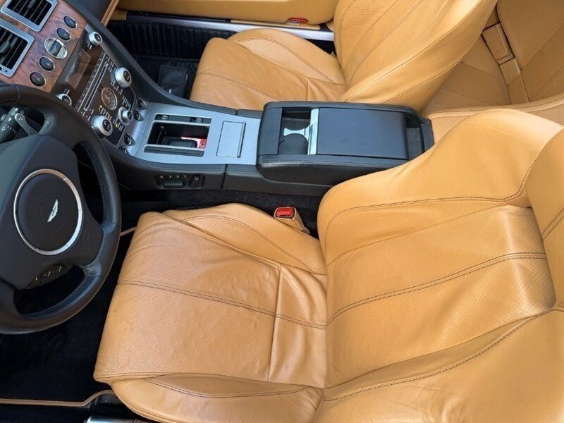 Used 2009 Aston Martin DB9 Volante RWD image 16