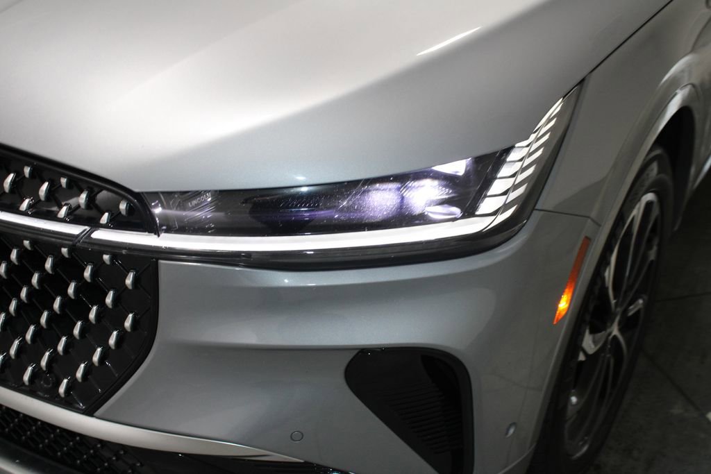 Used 2024 Lincoln Nautilus Reserve image 54