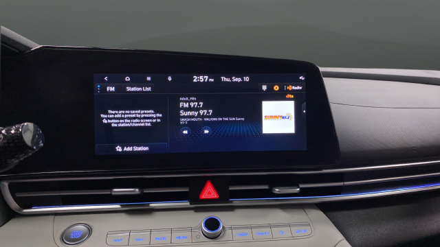 Used 2023 Hyundai Elantra Limited w/ Cargo Package FWD image 15