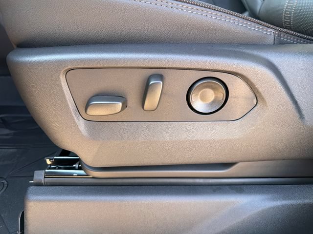 New 2026 Chevrolet Silverado 1500 High Country w/ Technology Package AWD/4WD image 19
