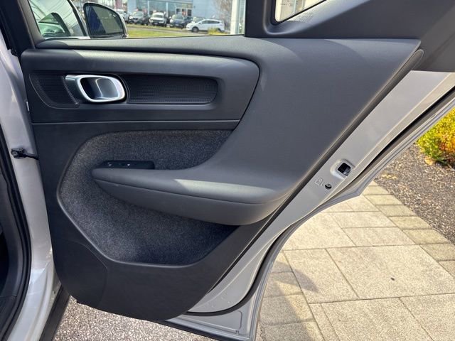 Used 2025 Volvo XC40 B5 Plus AWD/4WD image 13