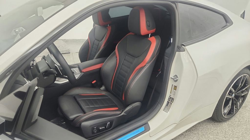 Used 2026 BMW 440i xDrive Coupe w/ Premium Package image 13