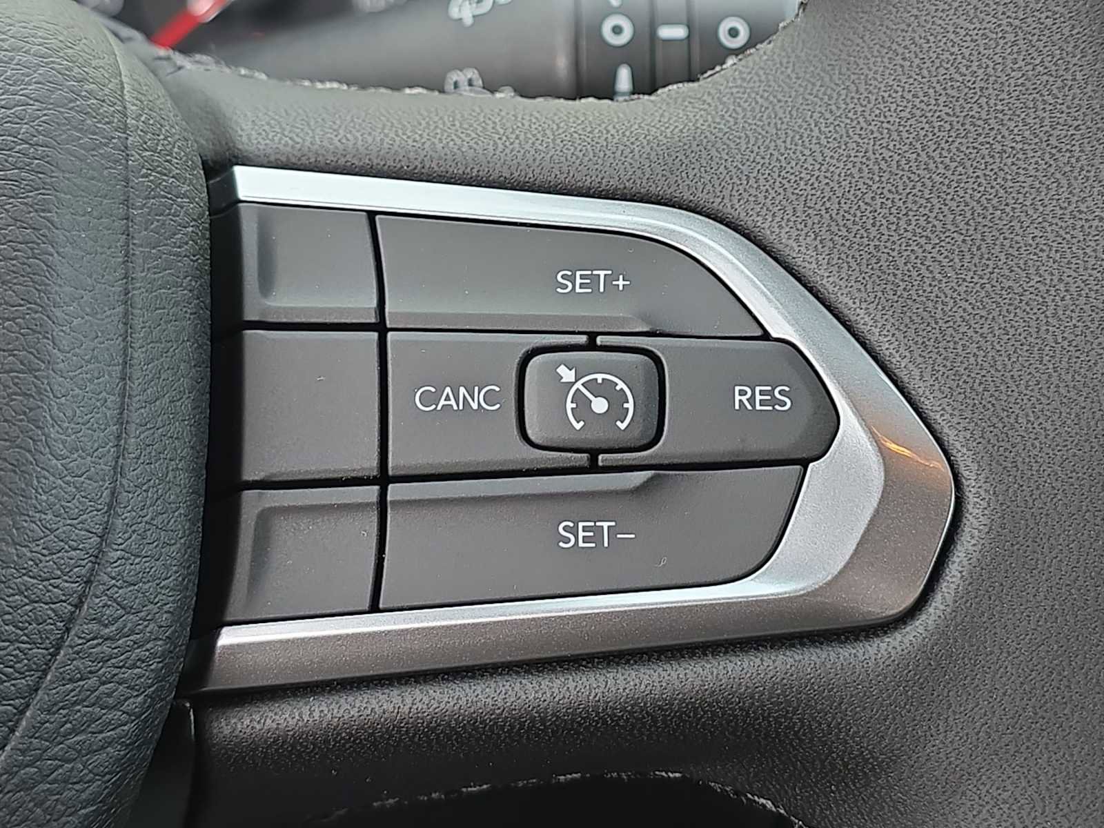 New 2026 Jeep Compass Latitude AWD/4WD image 33