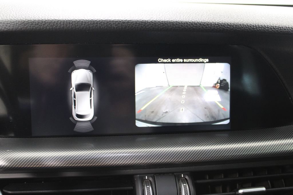 Used 2018 Alfa Romeo Stelvio Ti Sport image 32