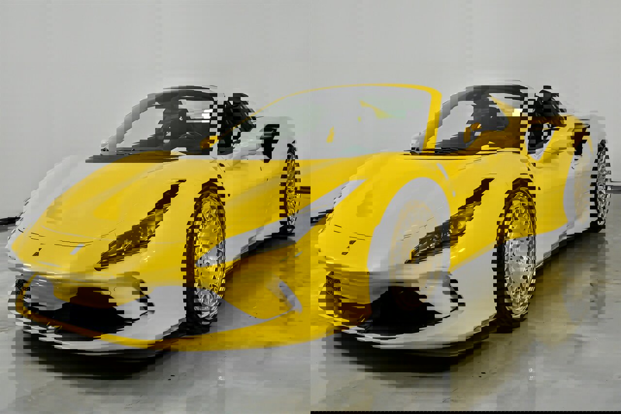 Used 2021 Ferrari F8 Tributo image 6