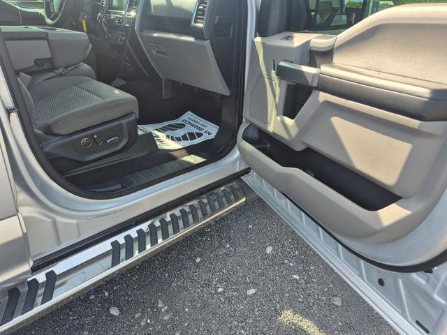 Used 2015 Ford F150 XLT w/ Equipment Group 302A Luxury AWD/4WD image 7